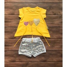 Костюм для дівчинки.